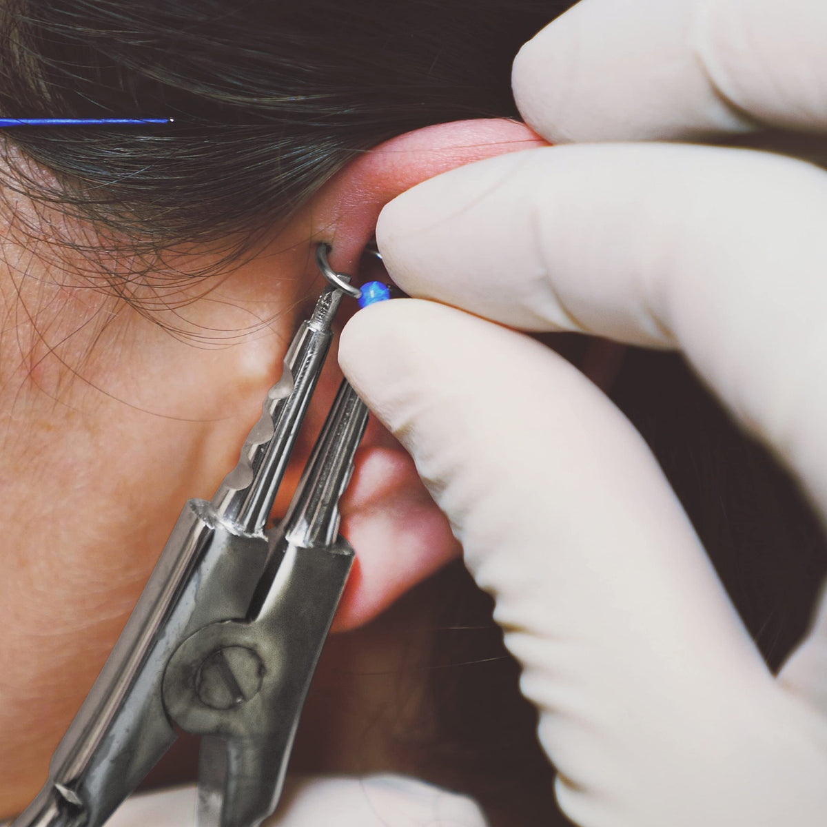 SURGICAL ONLINE tools on sterile drape in studio conveying professional use