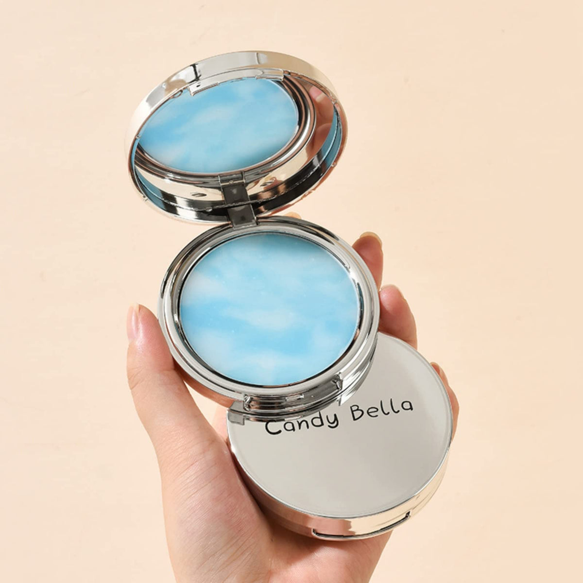 SURORAIN face before and after application illustrating reduced shine and softened pores benefit