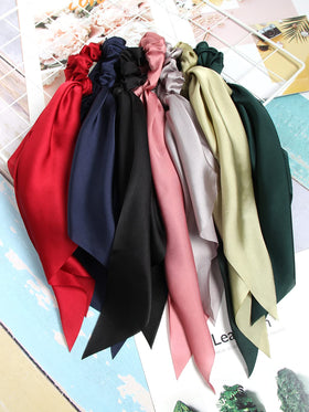 SUSULU arranged eight solid colors to display styling options and color variety