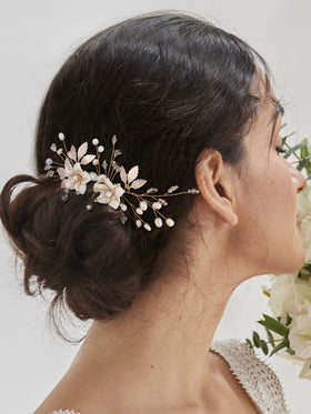 SWEETV close-up of white ceramic flower highlighting delicate handcrafted detail