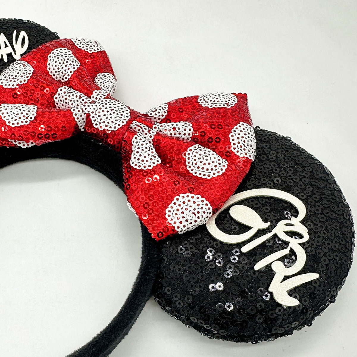 Tarocynn headband worn at theme park, comfortable fit and photo-ready sparkle