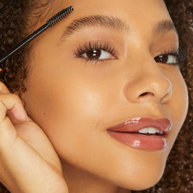 tarte clear gel texture droplet highlighting non-sticky formula benefit