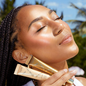 tarte open cap with applicator emphasizing on-the-go touch-ups