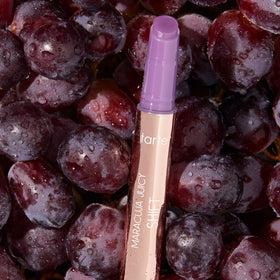 tarte on lips lifestyle shot illustrating plumper-looking hydrated lips