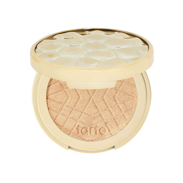tarte front packaging showing compact and shade, highlights product appeal