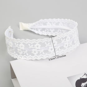 TEBIEKOY close-up embroidery detail highlighting delicate stitchwork and refined appearance benefit
