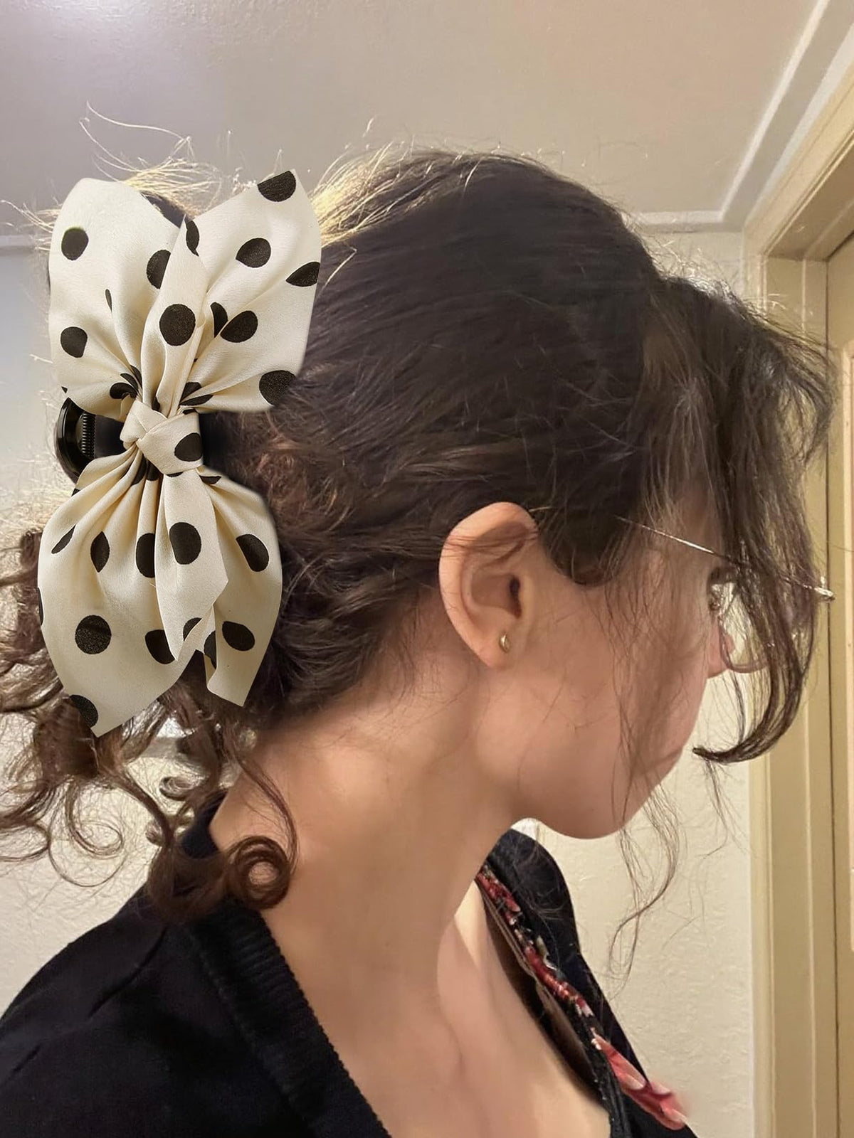 TEBIEKOY half-up style on model shows added volume and playful look