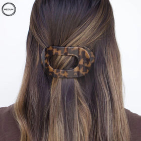 TELETIES clip in use while lying down for comfortable no-pressure wear