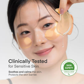 TEREZ & HONOR close up of hydrogel texture highlighting comfortable adhesion