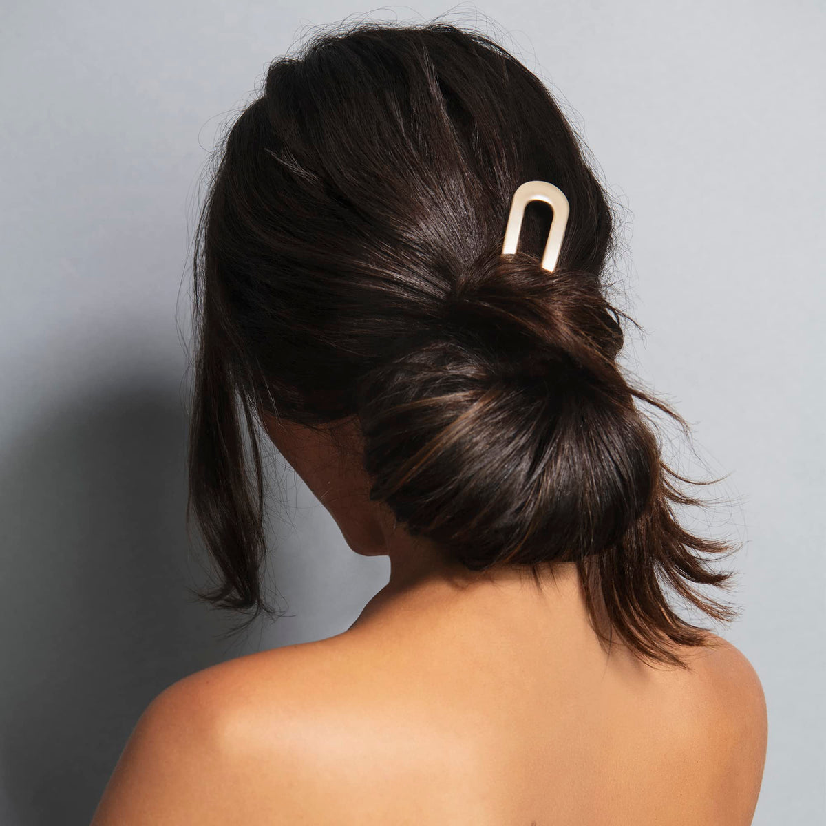 The Hair Edit prongs close-up showing sturdy metal detail benefit: durable secure grip