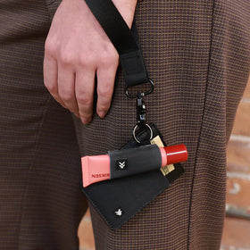 Thread Wallets metal keyring detail shows sturdy attachment for everyday use
