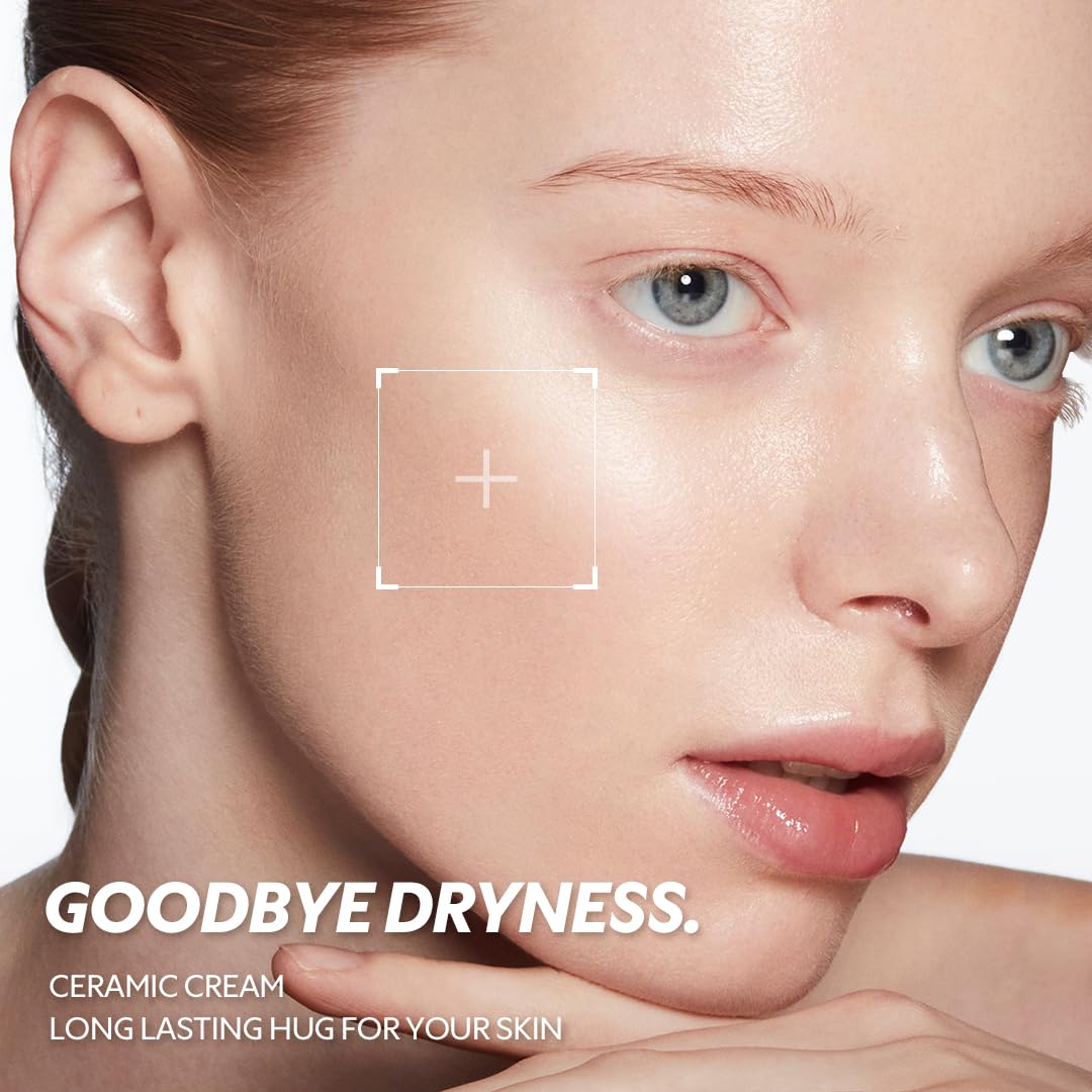 TIRTIR cream texture close-up highlighting smooth, non-greasy hydration
