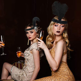 Tongcloud model at Gatsby party wearing headband enhancing costume elegance