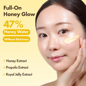 TOSOWOONG close-up cream texture highlighting moisturizing finish