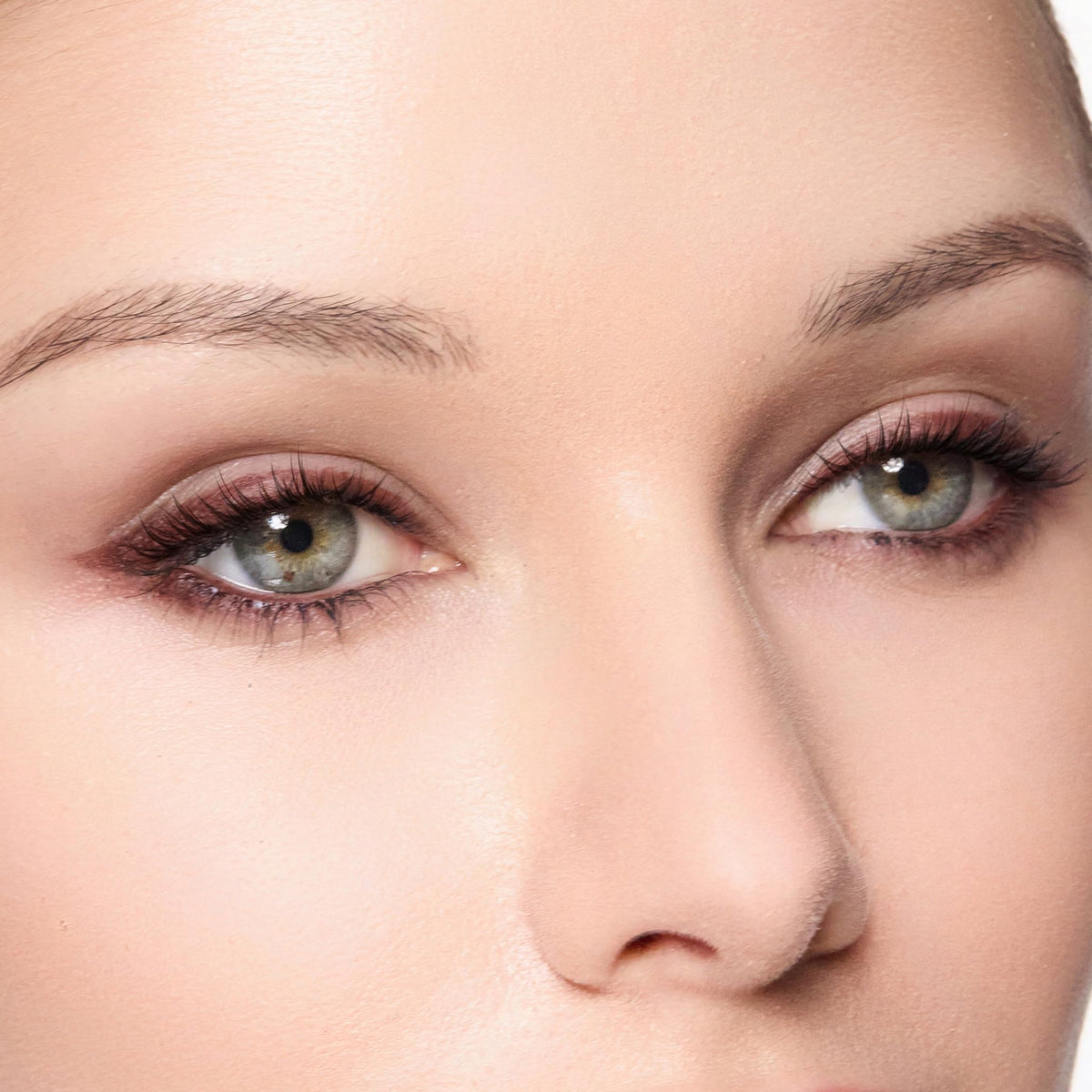 Trish McEvoy eyeliner integrated sponge blending a smoky line for seamless finish