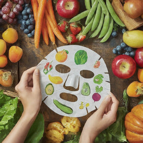U-NEED mask in hand during application showing easy, mess-free use