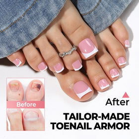 UNA GELLA lifestyle image of beach-ready toes for quick vacation pedicure