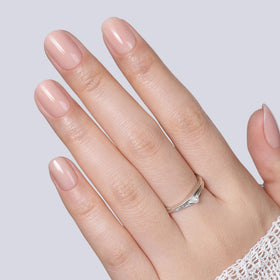 UNA GELLA texture and gloss finish detail shows salon-like shine benefit