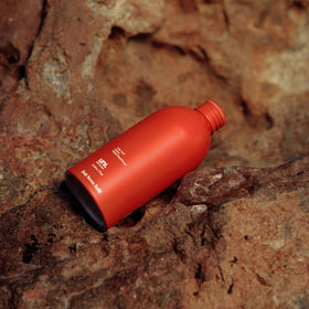 uni. pump detail close-up highlighting easy dispensing and leak resistance