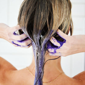 UNITE Hair label close-up highlighting Ext. Violet 2 pigment info