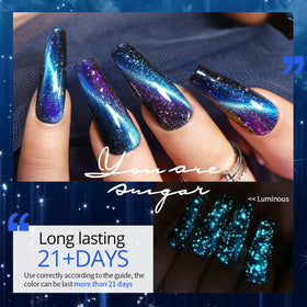 UR SUGAR purple magnetic gel swipe showing cat-eye shimmer and depth