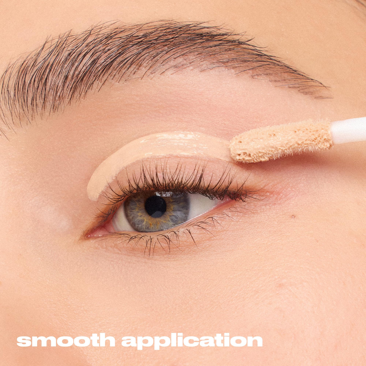 Urban Decay before and after eyelids showing reduced creasing and smoother finish benefit
