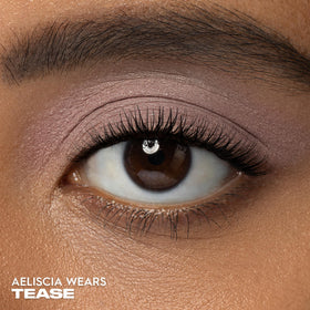 URBAN DECAY close-up of pan texture highlighting creamy matte finish and blendability