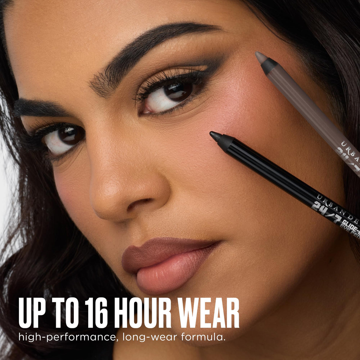 Urban Decay perversion winged-liner demo for crisp, dramatic definition