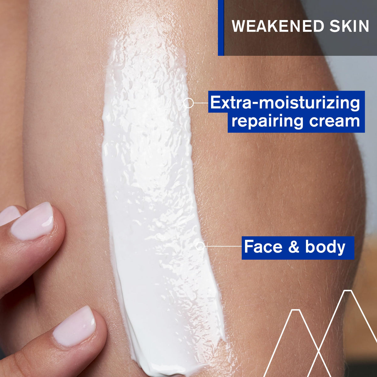 Uriage Bariéderm-CICA creamy texture close-up highlighting rich moisturizing benefit
