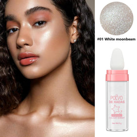 URQT dusted on collarbone delivering radiant event-ready shine