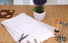 Utopia Towels edge and hem detail highlighting durable stitching for long-lasting use