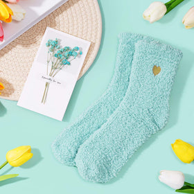 Uwingess set staged on a beach towel illustrating portable relaxation benefits