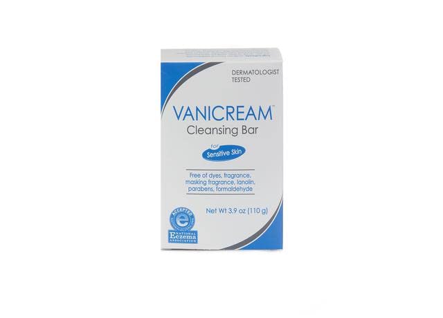 Close-up rich lather from Vanicream bar illustrating effective gentle cleansing