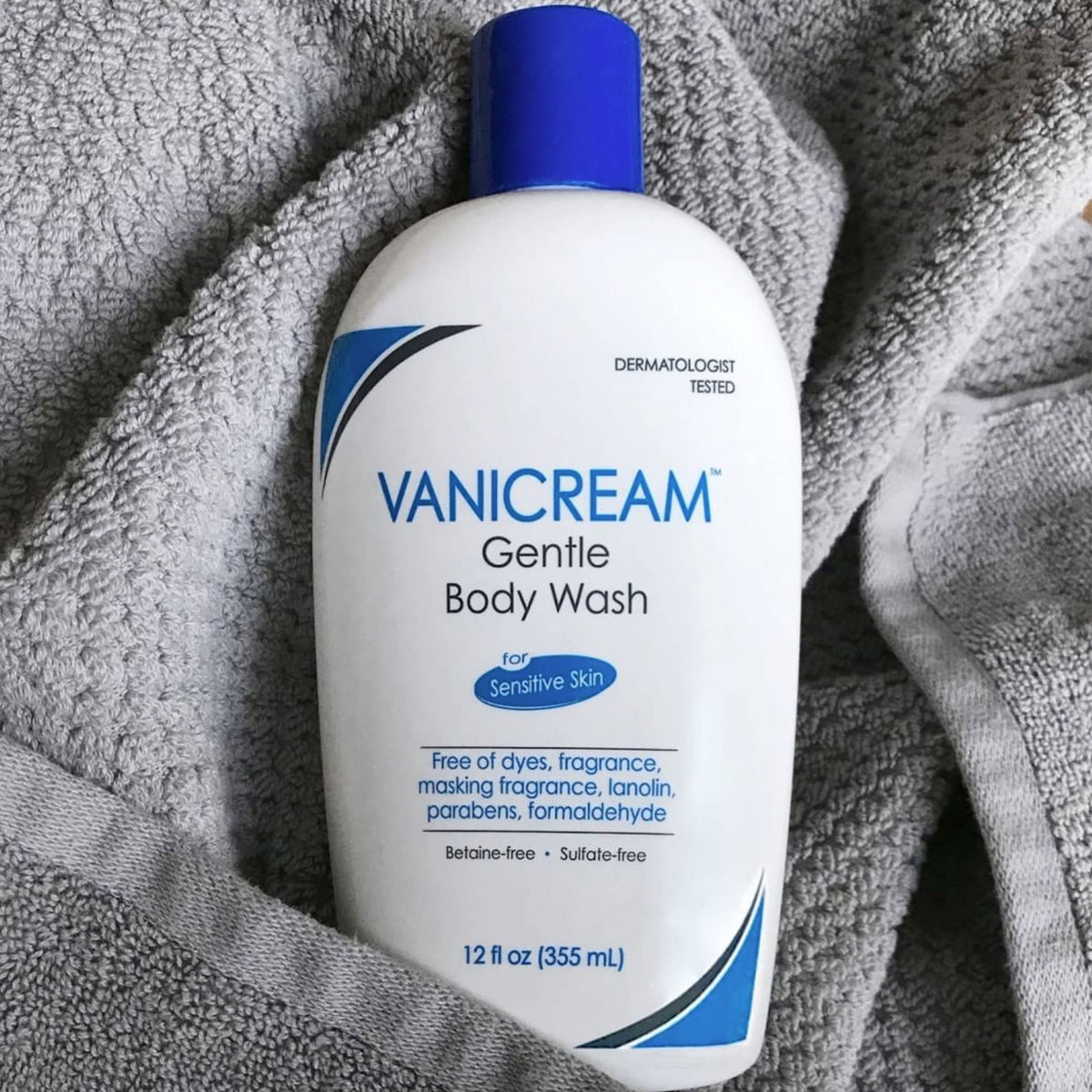 Vanicream shampoo texture closeup demonstrating mild lather and gentle cleaning