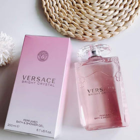 Versace Bright Crystal creamy foam texture close-up highlighting gentle cleansing