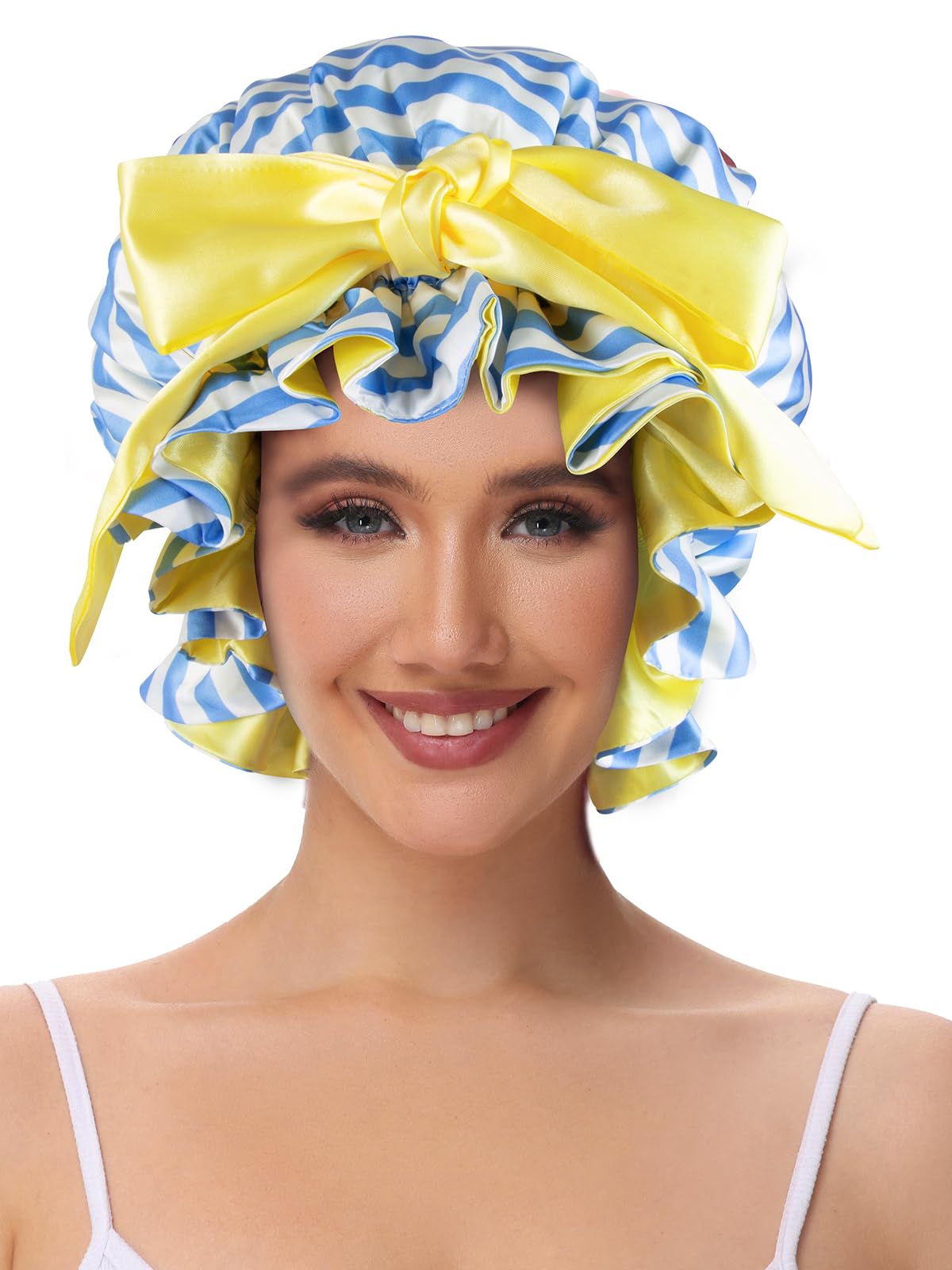 vettres close-up of satin inner lining highlights smooth fabric for reduced frizz