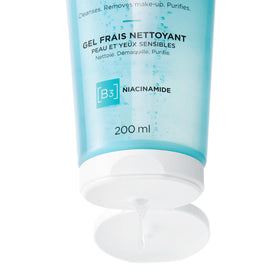 VICHY ingredient highlight niacinamide and glycerin showing calming hydration benefit
