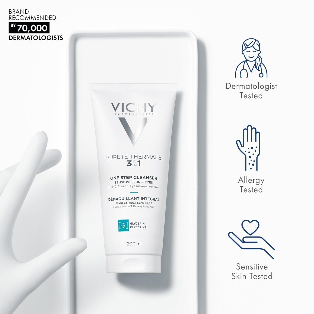 VICHY close-up milky texture highlighting gentle, non-oily cleansing benefit