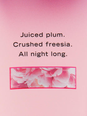 Victoria's Secret close-up of lotion texture highlighting fast-absorbing hydration