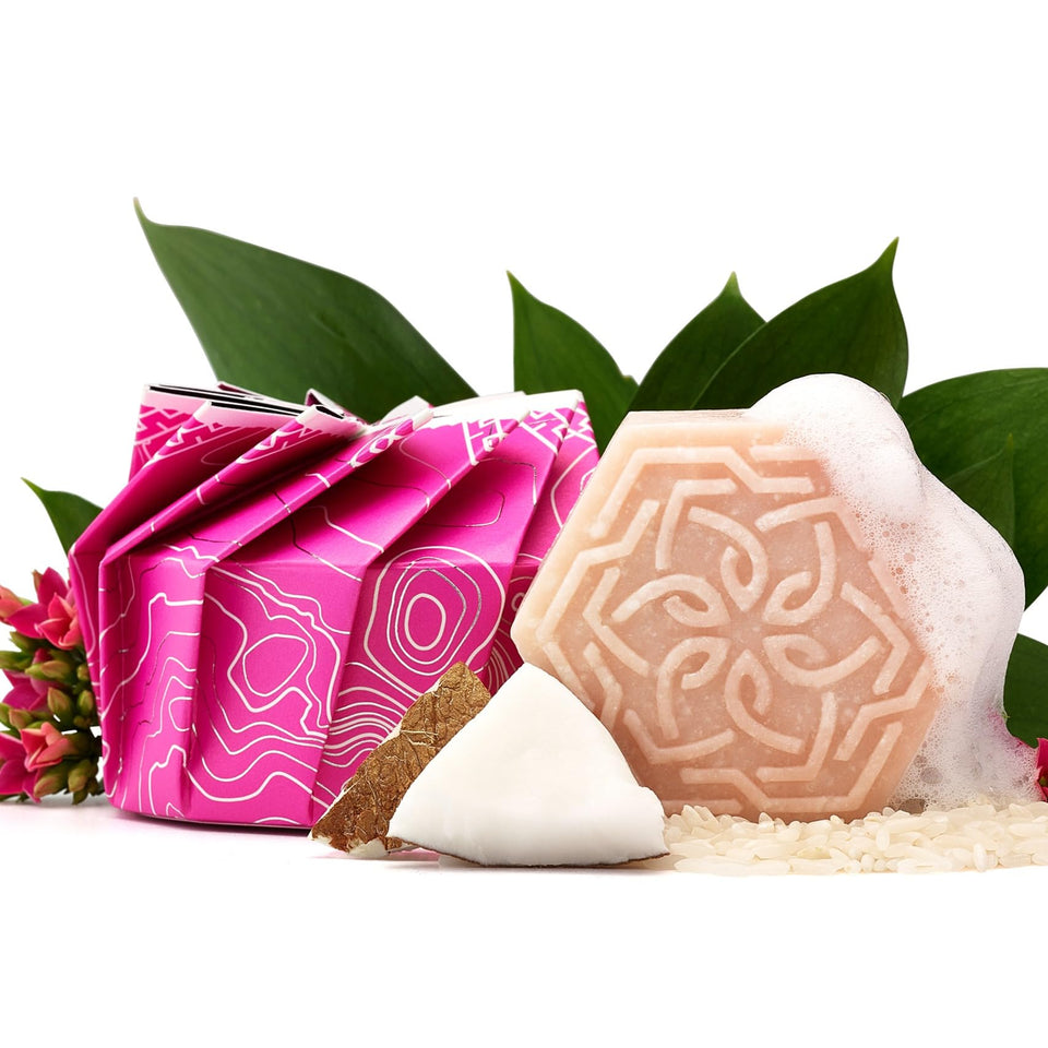 Viori front packaging showing bar and eco benefits for sustainable haircare