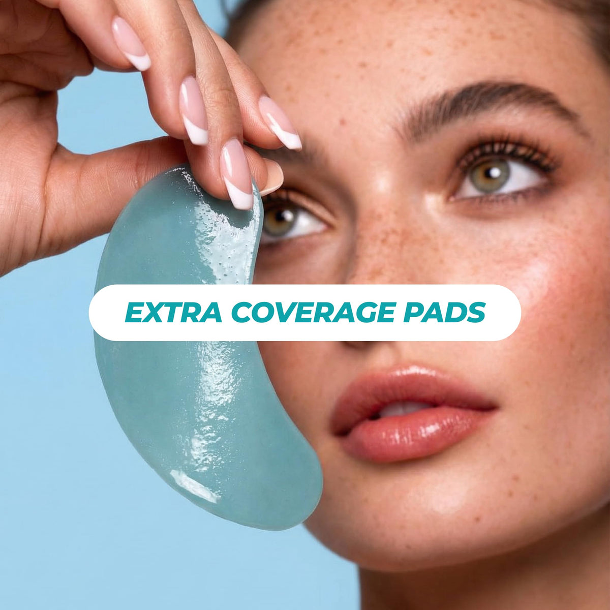 Vitamasques patch in hand illustrating XL size and coverage benefit