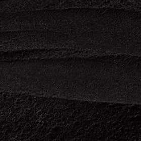 VOLLUCK detail at hairline showing precise concealment benefit