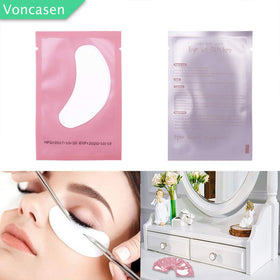 voncasen eye pads in use during lash application keeping lower lashes isolated