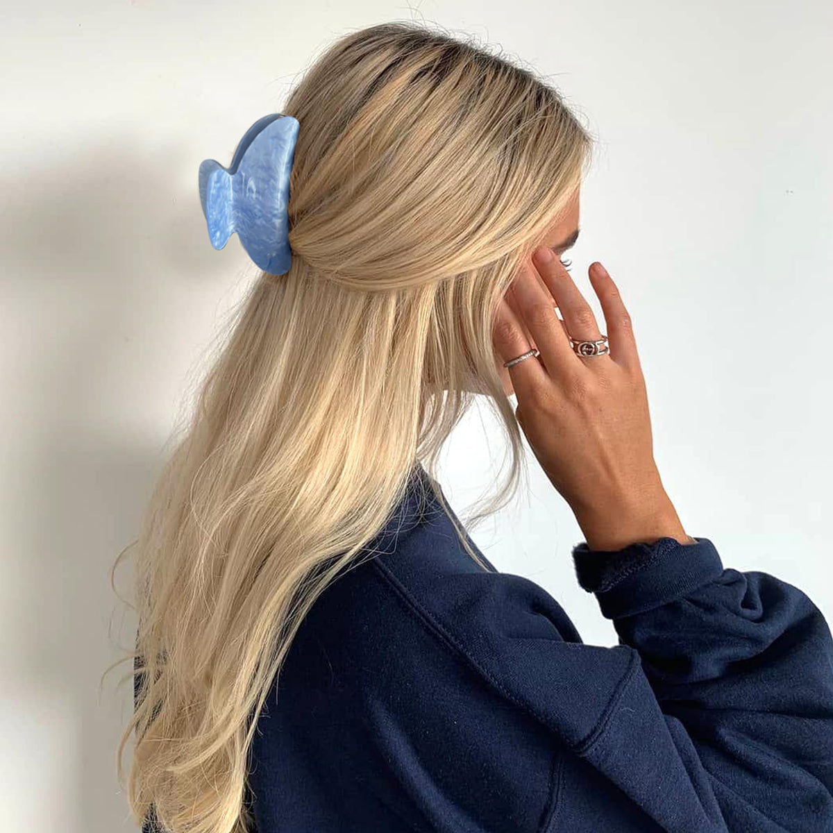 VRbeatter full color range flatlay adding style accents to outfits