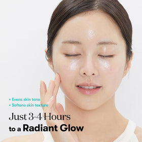 VT COSMETICS hydrogel sheet applied on face demonstrating snug fit