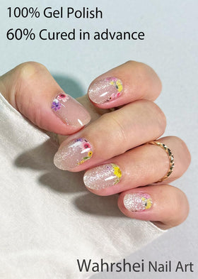 Applying Wahrshei gel sticker to nail, showing easy placement and smooth adhesion