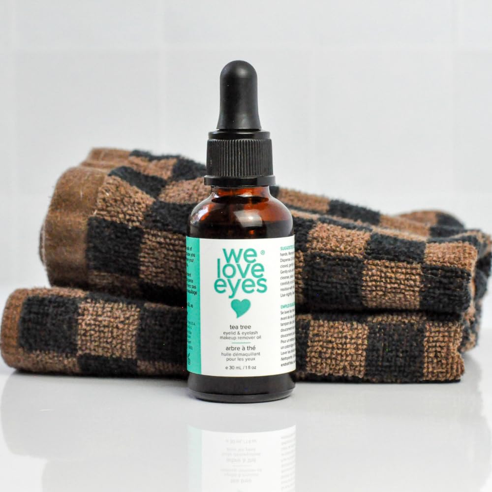 We Love Eyes close-up oil texture demonstrating lightweight moisturizing benefit
