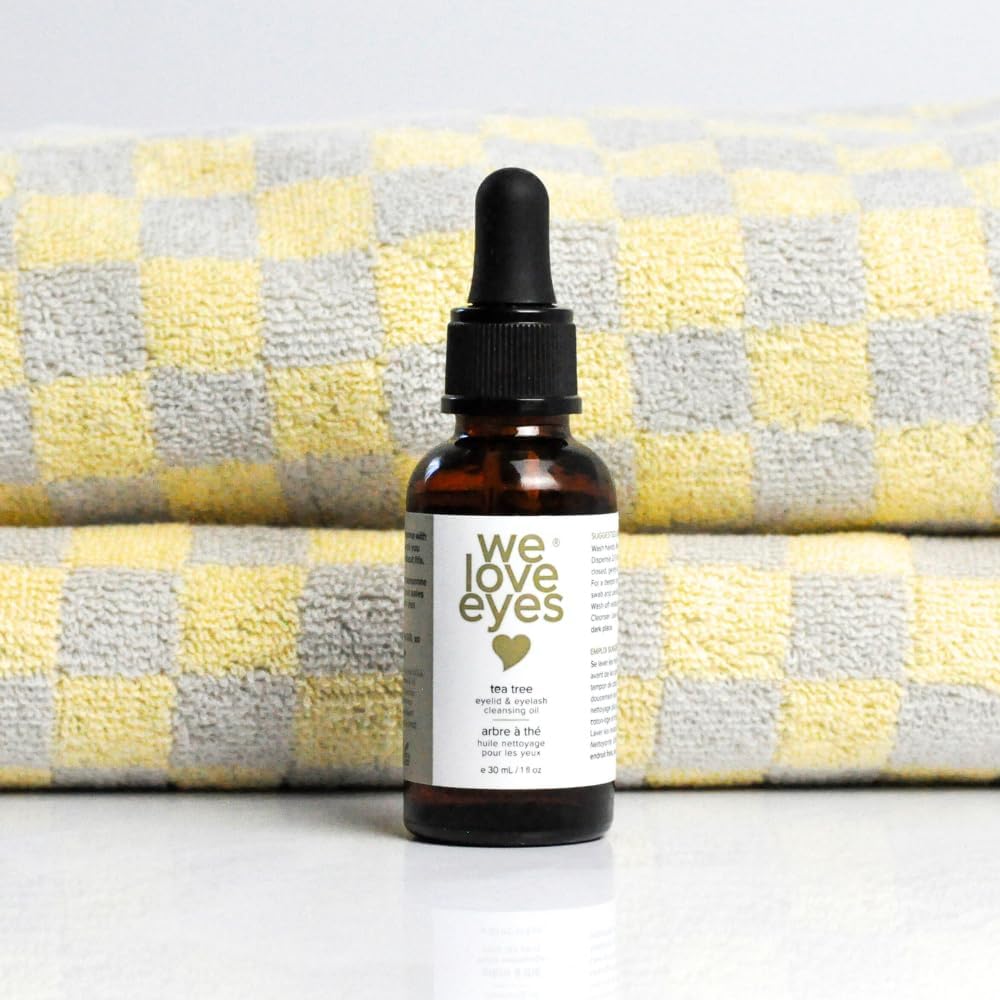 We Love Eyes small oil drop texture close-up demonstrating light, non-greasy feel
