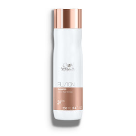 Wella Professionals front bottle view showing packaging and professional repair benefit