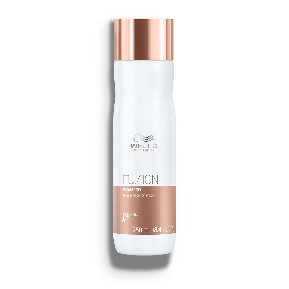 Wella Professionals front bottle view showing packaging and professional repair benefit